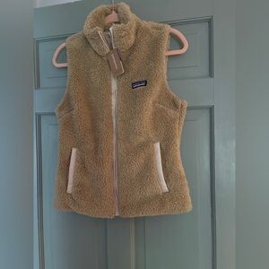 Patagonia Women's Los Gatos Fleece Vest in Khaki